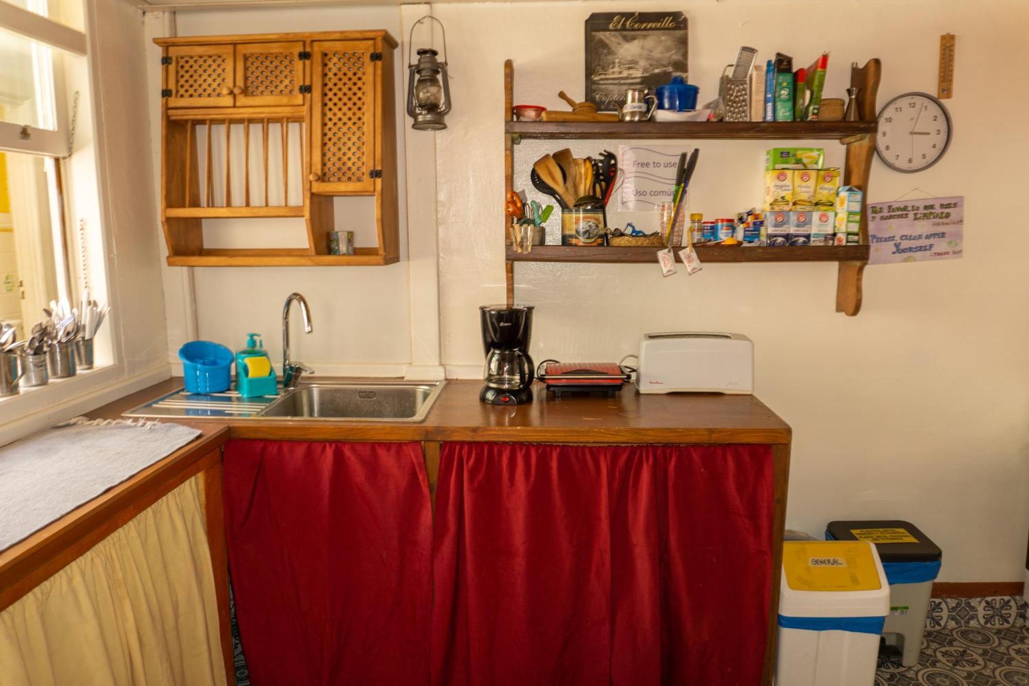 Hostel Albergue La Casa Encantada El Paso Bagian luar foto